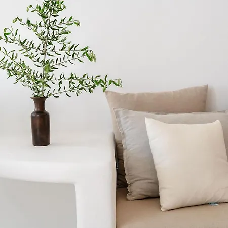 Villa Nausica, Steps From The Beach *