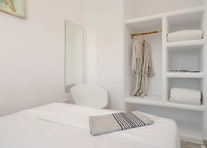 Nausica, Steps From The * Kastrákion