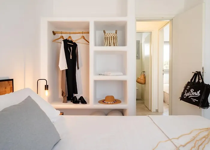 Villa Nausica, Steps From The *