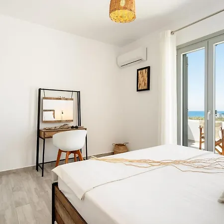 Villa Nausica, Steps From The Beach *