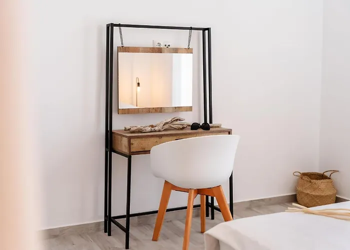 Nausica, Steps From The Kastrákion